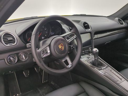 Certified 2025 Porsche 718 Cayman RWD image 4