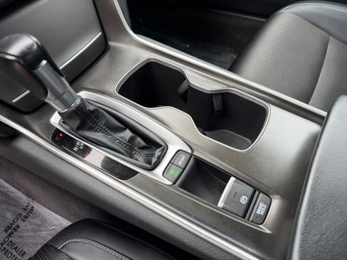 Used 2018 Honda Accord Sport image 21