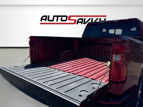 Used 2025 Chevrolet Silverado 1500 High Country w/ Technology Package AWD/4WD image 26