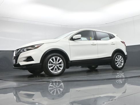 Used 2022 Nissan Rogue Sport S image 50