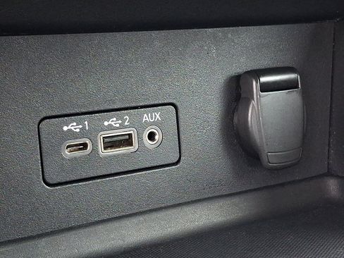 Used 2022 Nissan Sentra SV image 24