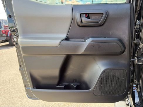 Used 2020 Toyota Tacoma SR w/ SR Convenience Package RWD image 21