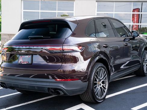 Used 2023 Porsche Cayenne Platinum Edition AWD/4WD image 12