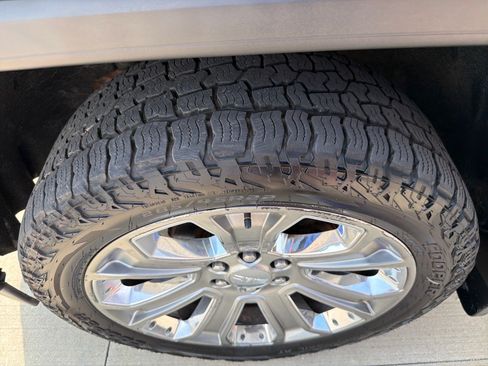 Used 2017 GMC Sierra 1500 Denali w/ Denali Ultimate Package AWD/4WD image 8