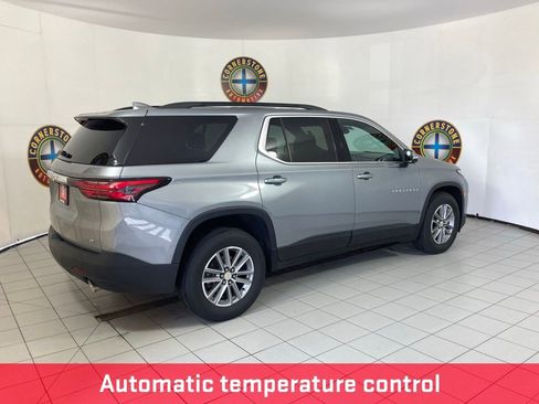 Used 2023 Chevrolet Traverse LT w/ Rear Camera Mirror Package image 18
