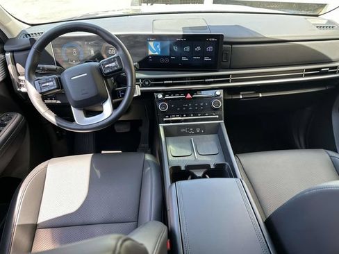 Used 2026 Hyundai Santa Fe SEL AWD/4WD image 18