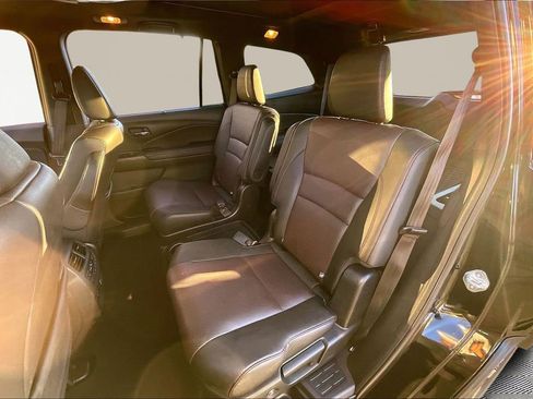 Used 2022 Honda Pilot Black Edition image 18