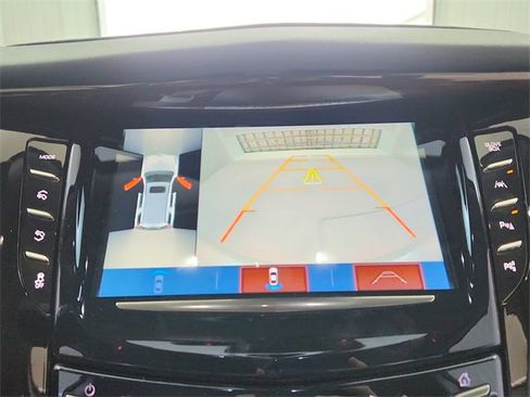 Used 2020 Cadillac Escalade Luxury image 32
