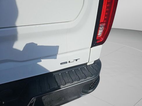 Used 2024 GMC Sierra 1500 SLT image 19