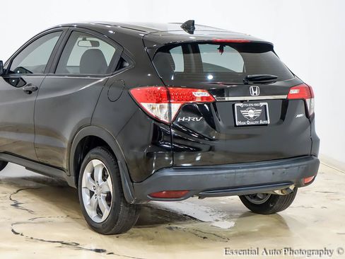Used 2022 Honda HR-V LX image 9