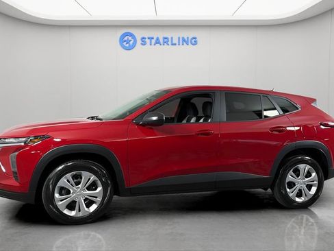 Certified 2026 Chevrolet Trax LS FWD image 2