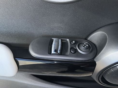 Used 2023 MINI Cooper SE image 15