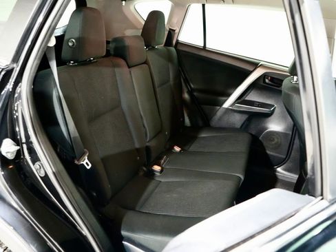 Used 2017 Toyota RAV4 LE image 27