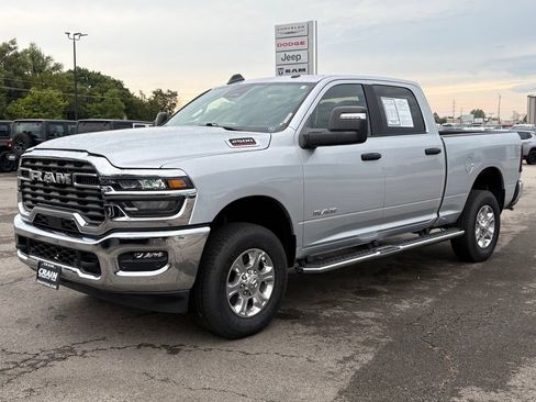 Used 2026 RAM 2500 Big Horn AWD/4WD image 3