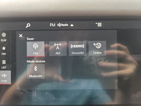 Used 2019 Porsche Cayenne Base image 27