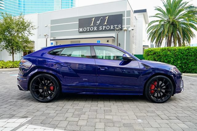 Used 2022 Lamborghini Urus AWD/4WD image 33