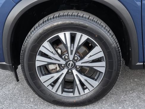 Used 2023 Nissan Rogue SV FWD image 34