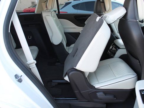 Used 2020 Lincoln Aviator Black Label Grand Touring w/ Class IV Trailer Tow Package AWD/4WD image 48