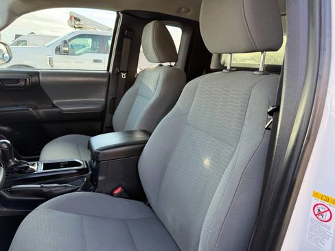 Used 2019 Toyota Tacoma SR image 16