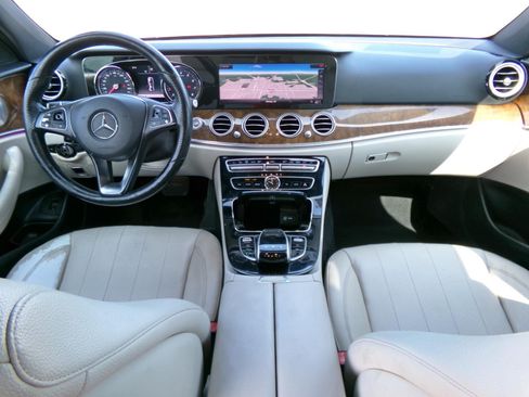 Used 2018 Mercedes-Benz E 300 image 7