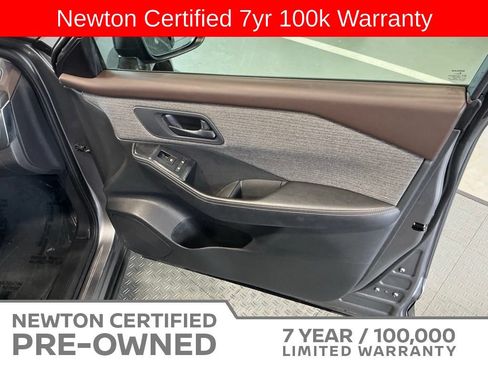 Used 2021 Nissan Rogue S FWD image 36