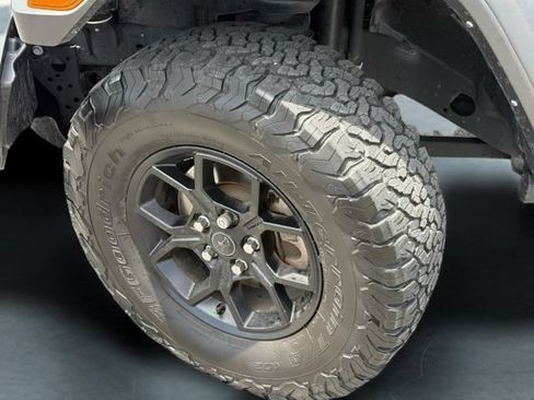 Used 2024 Jeep Wrangler Unlimited Sport AWD/4WD image 14