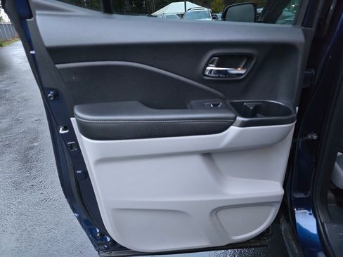 Certified 2023 Honda Ridgeline RTL image 8