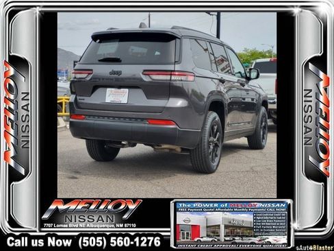 Used 2024 Jeep Grand Cherokee L Laredo image 4