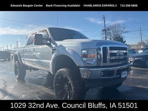 Used 2010 Ford F250 Lariat image 2