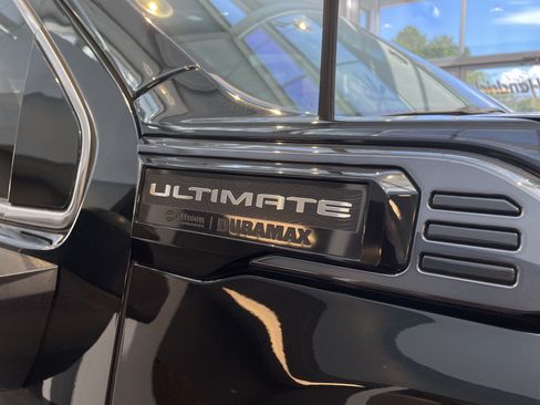 Used 2024 GMC Sierra 3500 Denali Ultimate AWD/4WD image 39