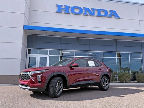 Used 2024 Chevrolet Trax LT w/ Driver Confidence Package image 28