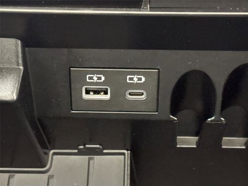 Used 2024 Toyota Tundra Limited w/ Power Package image 37