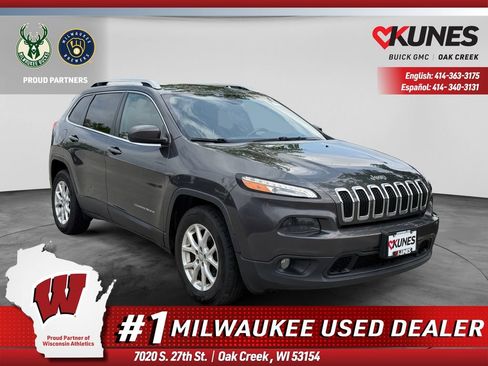 Used 2016 Jeep Cherokee Latitude w/ Comfort & Convenience Group AWD/4WD image 1