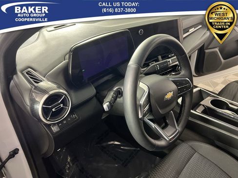 Certified 2025 Chevrolet Equinox LT image 11