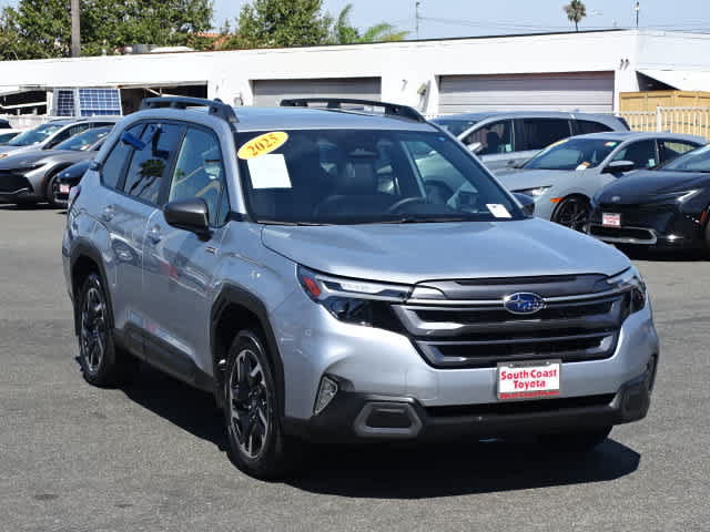 Used 2025 Subaru Forester Limited AWD/4WD image 2