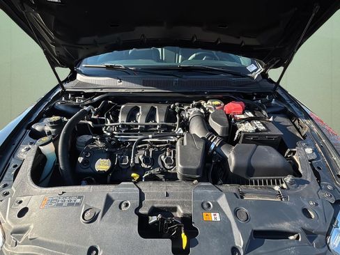 Used 2013 Ford Taurus SEL image 12
