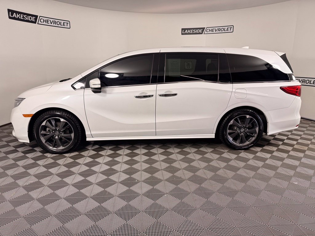 Used 2023 Honda Odyssey Elite image 3