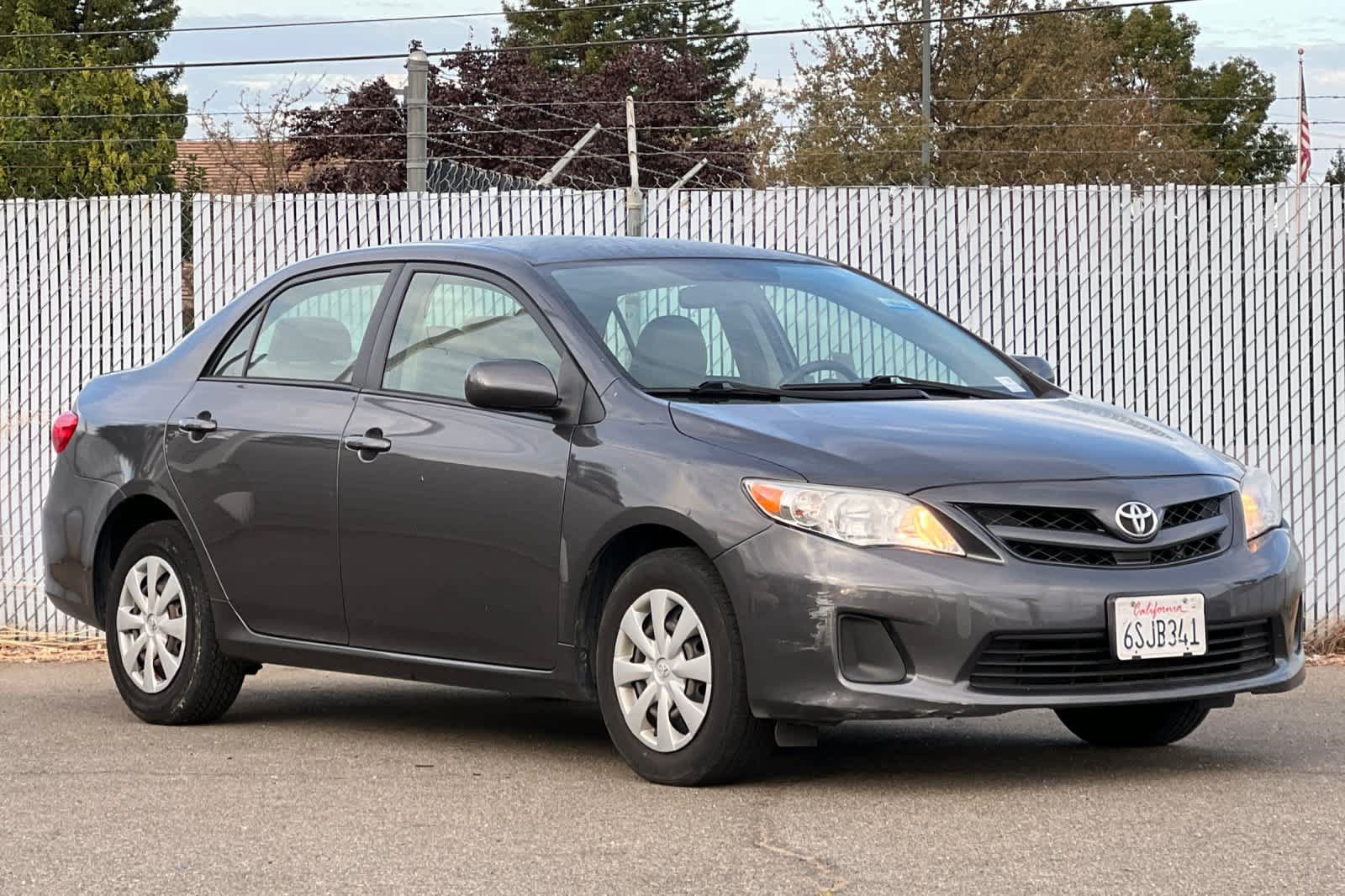 Used 2011 Toyota Corolla LE FWD image 7