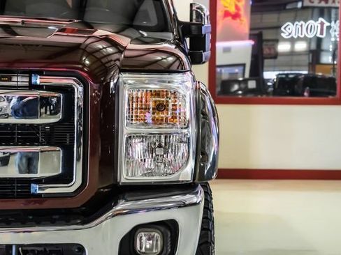 Used 2016 Ford F250 Lariat w/ Chrome Package image 40