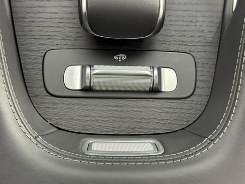 Used 2021 Mercedes-Benz GLS 580 4MATIC image 37