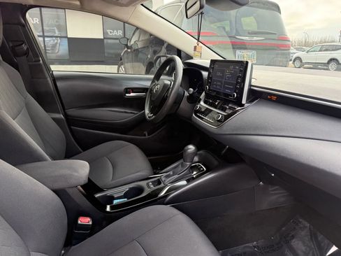 Used 2021 Toyota Corolla LE image 24