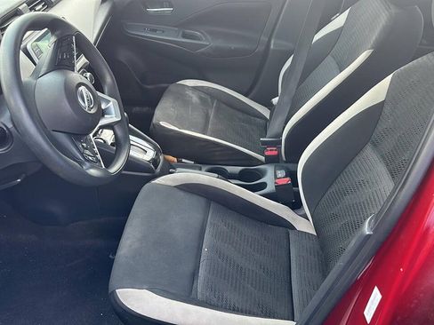 Used 2021 Nissan Versa SV FWD image 5