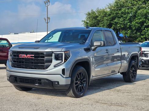 Used 2023 GMC Sierra 1500 Elevation AWD/4WD image 3