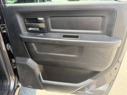 Used 2018 RAM 2500 Tradesman w/ Chrome Appearance Group AWD/4WD image 37