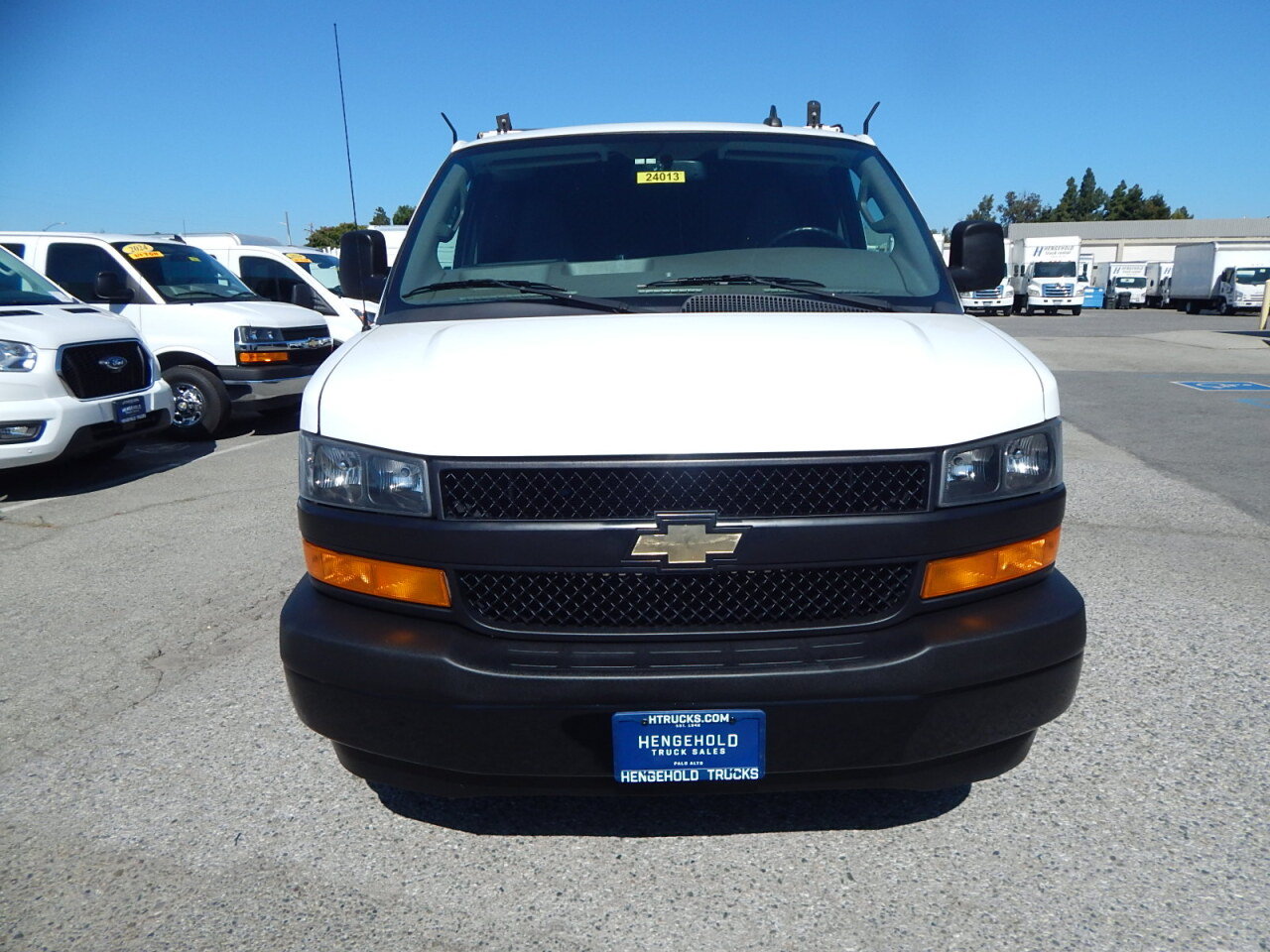Used 2021 Chevrolet Express 2500 w/ Driver Convenience Package RWD image 11