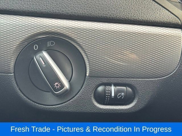 Used 2016 Volkswagen Jetta SE FWD image 17