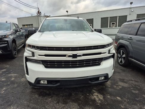 Used 2020 Chevrolet Silverado 1500 RST image 2