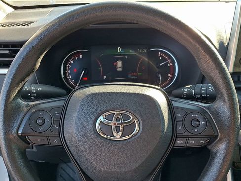 Used 2024 Toyota RAV4 XLE image 18
