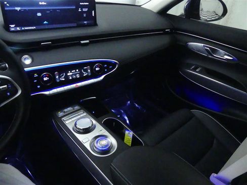 Used 2024 Genesis Electrified GV70 Advanced image 16