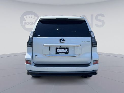 Used 2023 Lexus GX 460 Luxury w/ Sport Design Package AWD/4WD image 5